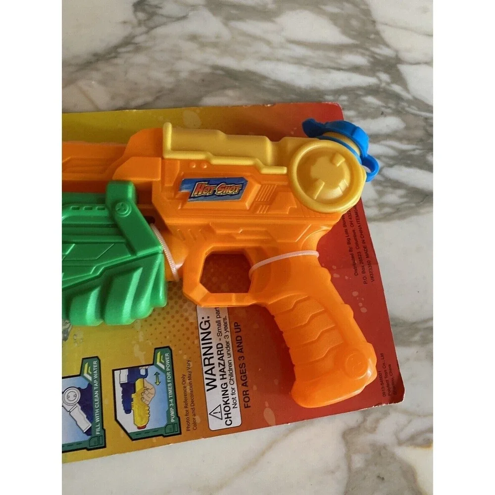 Hot Shot Water Blaster Pump‎ Action Orange Green Water Gun Toy New 546001